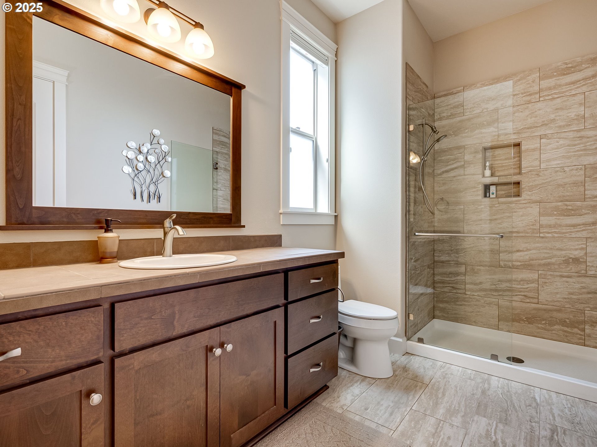 2009 Northwest Klickitat Street Camas, WA 98607 - Photo 42 of 48 Bathroom