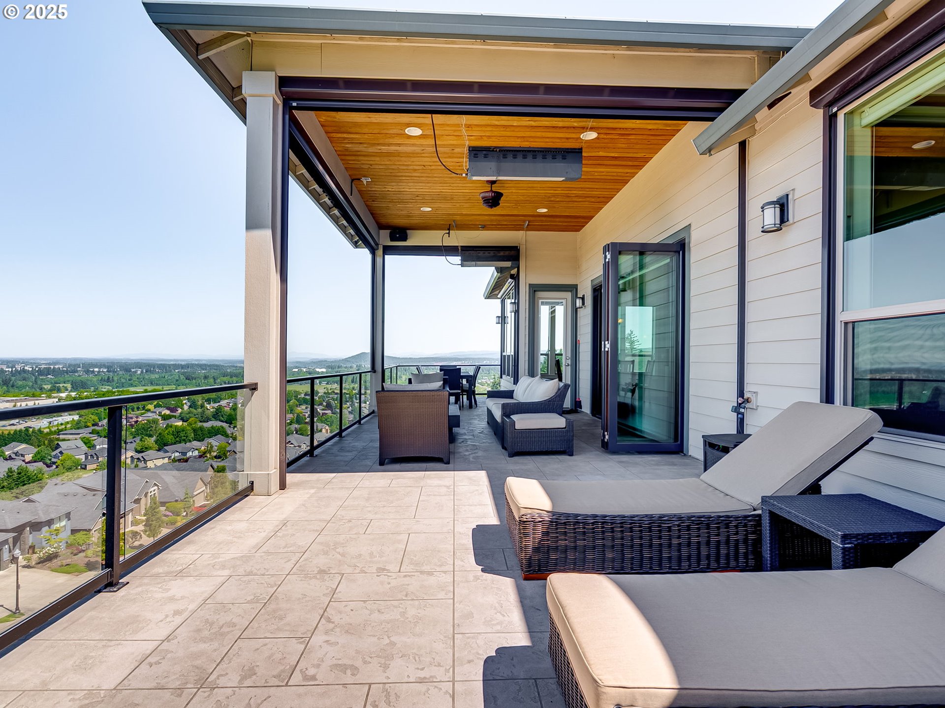 2009 Northwest Klickitat Street Camas, WA 98607 - Photo 6 of 48 Deck