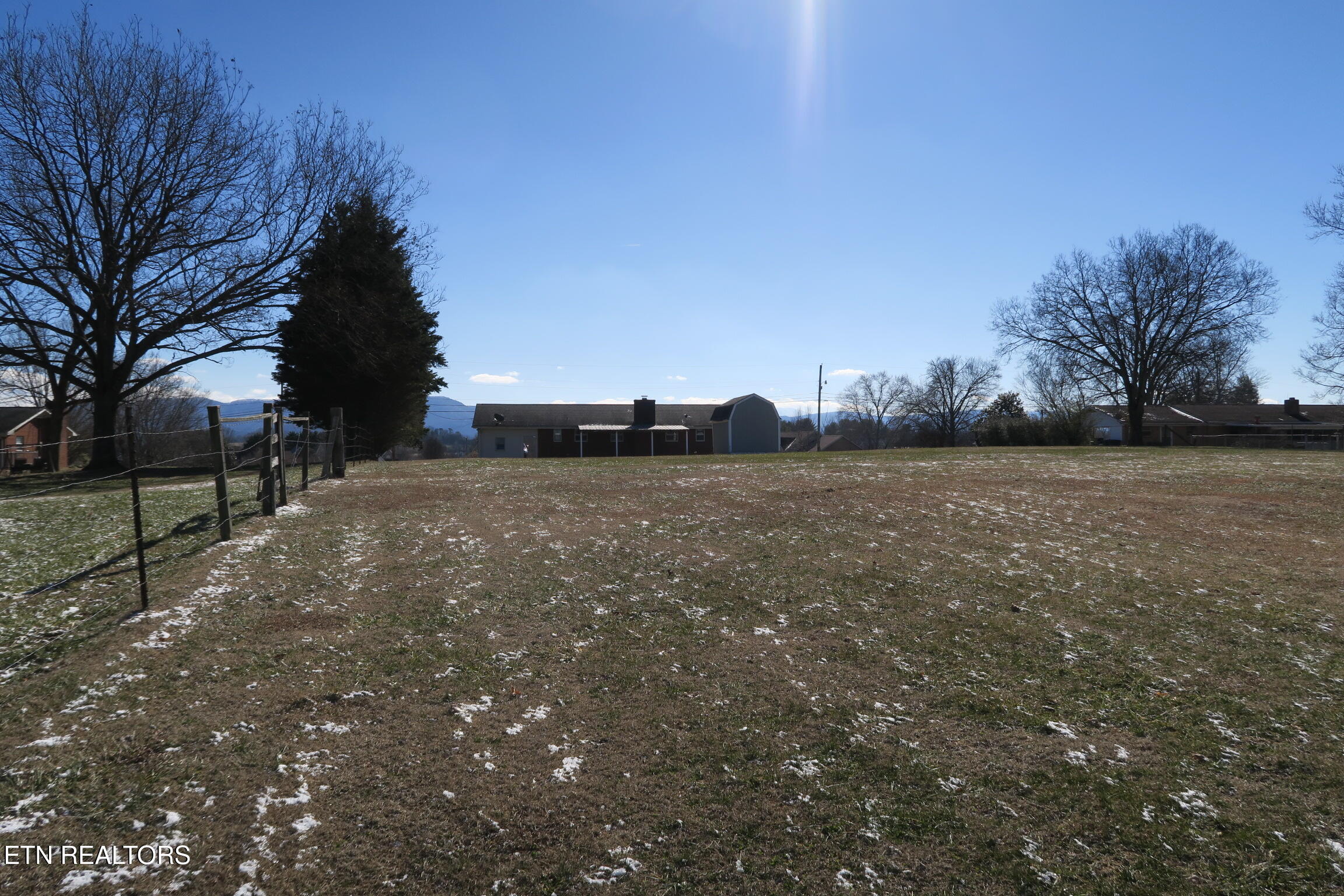 3527 Sevierville Road Maryville, TN 37804 - Photo 5 of 23 IMG_2740
