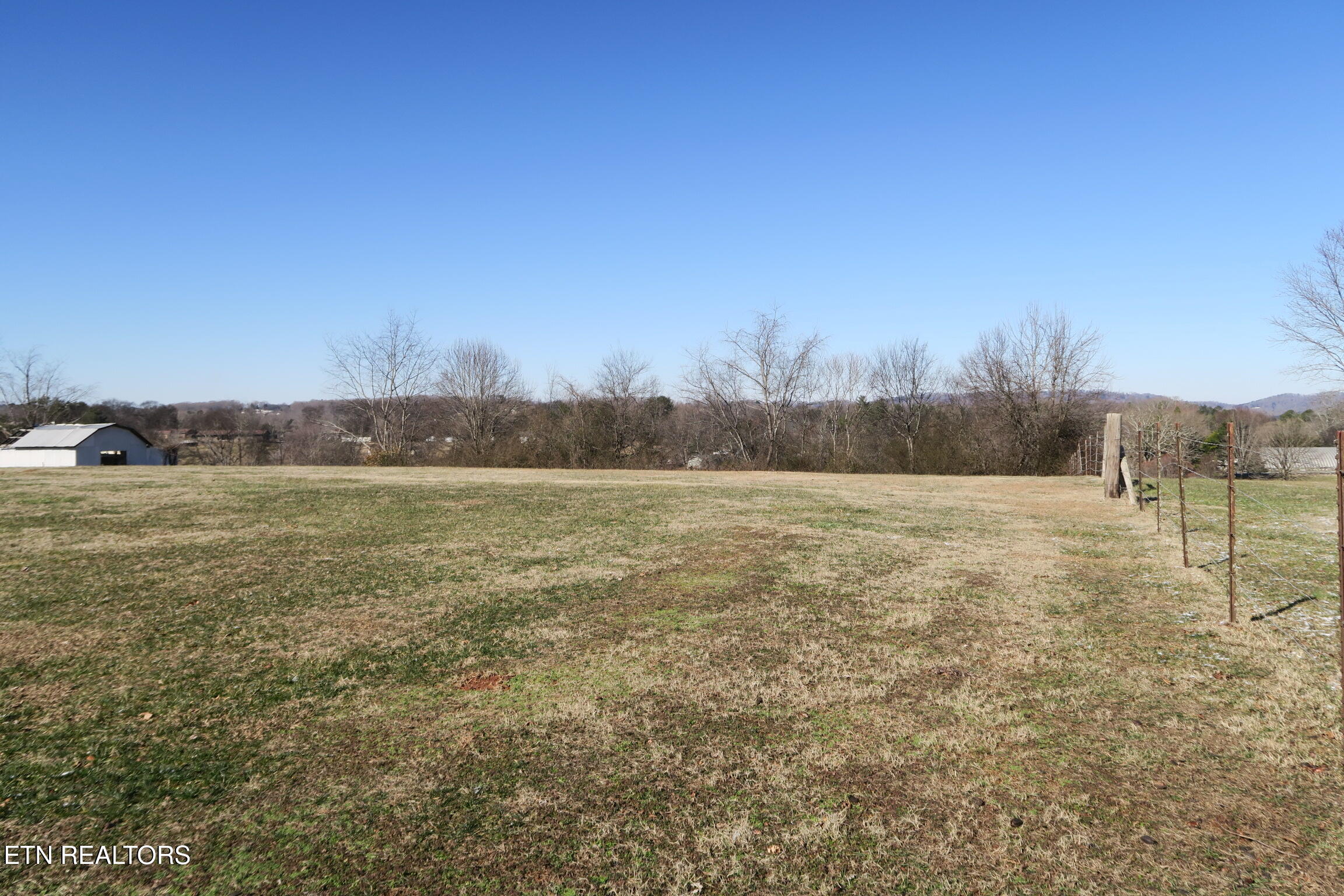 3527 Sevierville Road Maryville, TN 37804 - Photo 8 of 23 IMG_2745