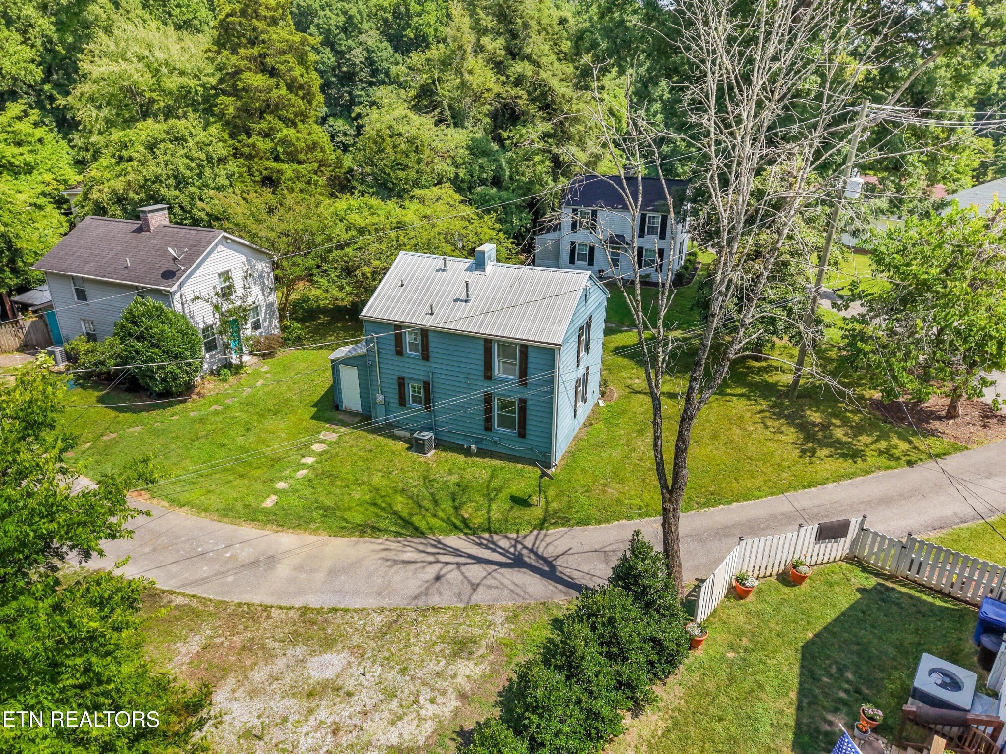224 Oak Road Norris, TN 37828 - Photo 21 of 35