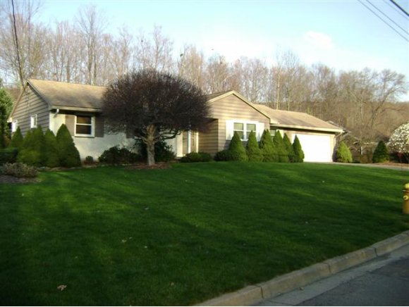 621 Midvale Road Vestal, NY 13850 - Photo 1 of 12 Gallery Image 1