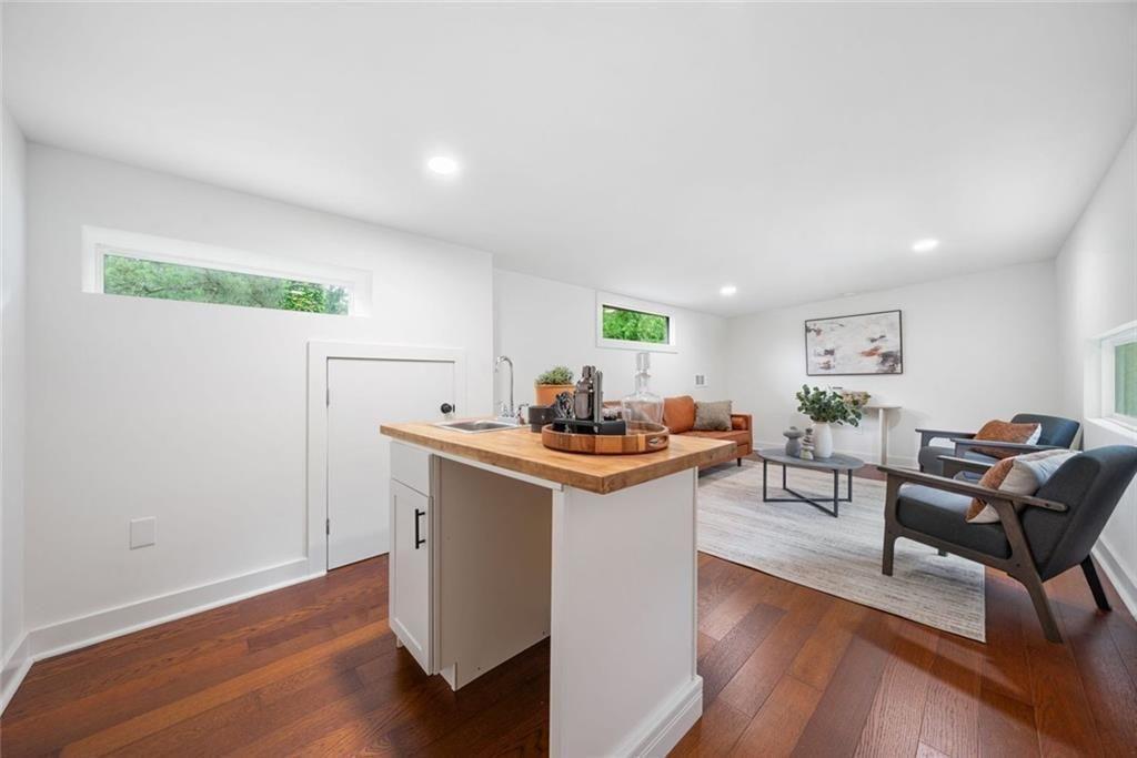 2822 Waters Road Southwest Atlanta, GA 30354 - Photo 10 of 28