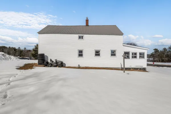 $159,900 | 139 Gould Road, Lisbon, ME 04252