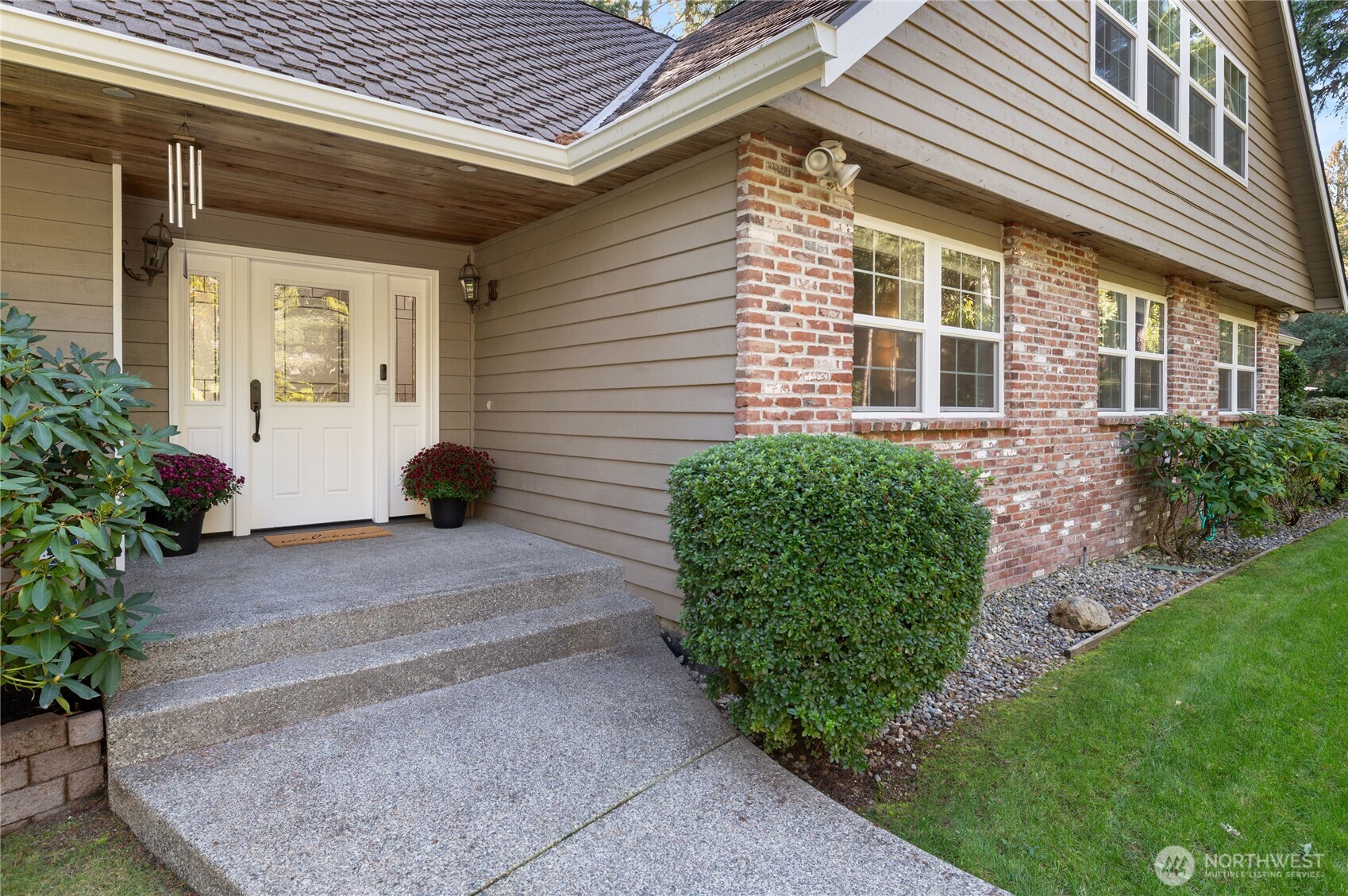 4293 Northwest Westgate Road Silverdale, WA 98383 - Photo 2 of 37 a view of a backyard with plants