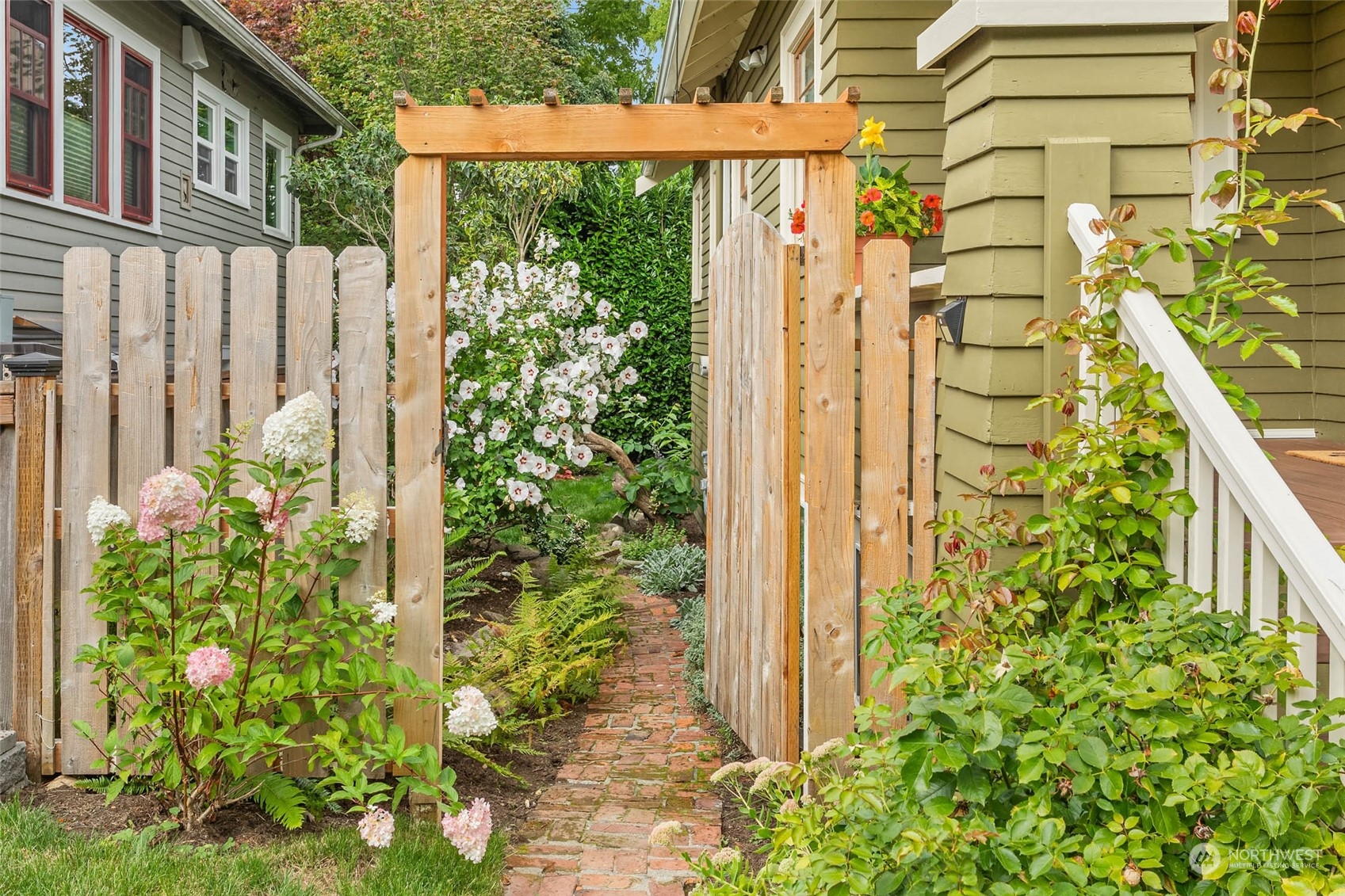 2368 North 52nd Street Seattle, WA 98103 - Photo 4 of 32 a view of a garden with plants