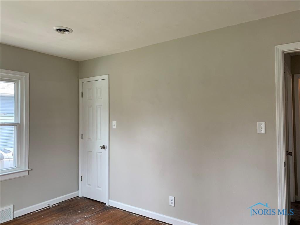 5542 Pawnee Road Toledo, OH 43613 - Photo 9 of 14 Gallery Image 9