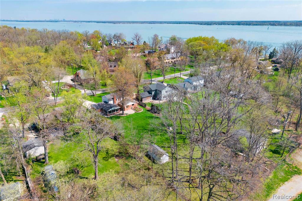 7611 Ferry Road Grosse Ile, MI 48138 - Photo 9 of 51