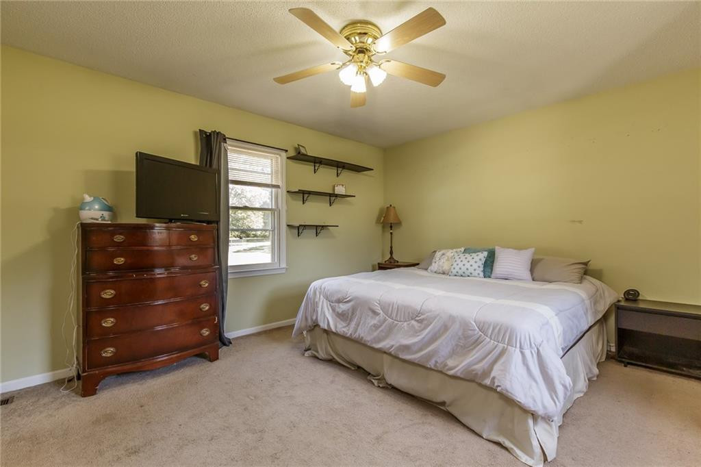 2204 Lacy Holt Road Graham, NC 27253 - Photo 11 of 27 Gallery Image 11