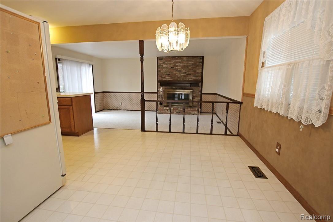 5583 Copley Square Road Grand Blanc, MI 48439 - Photo 8 of 45 8.jpg