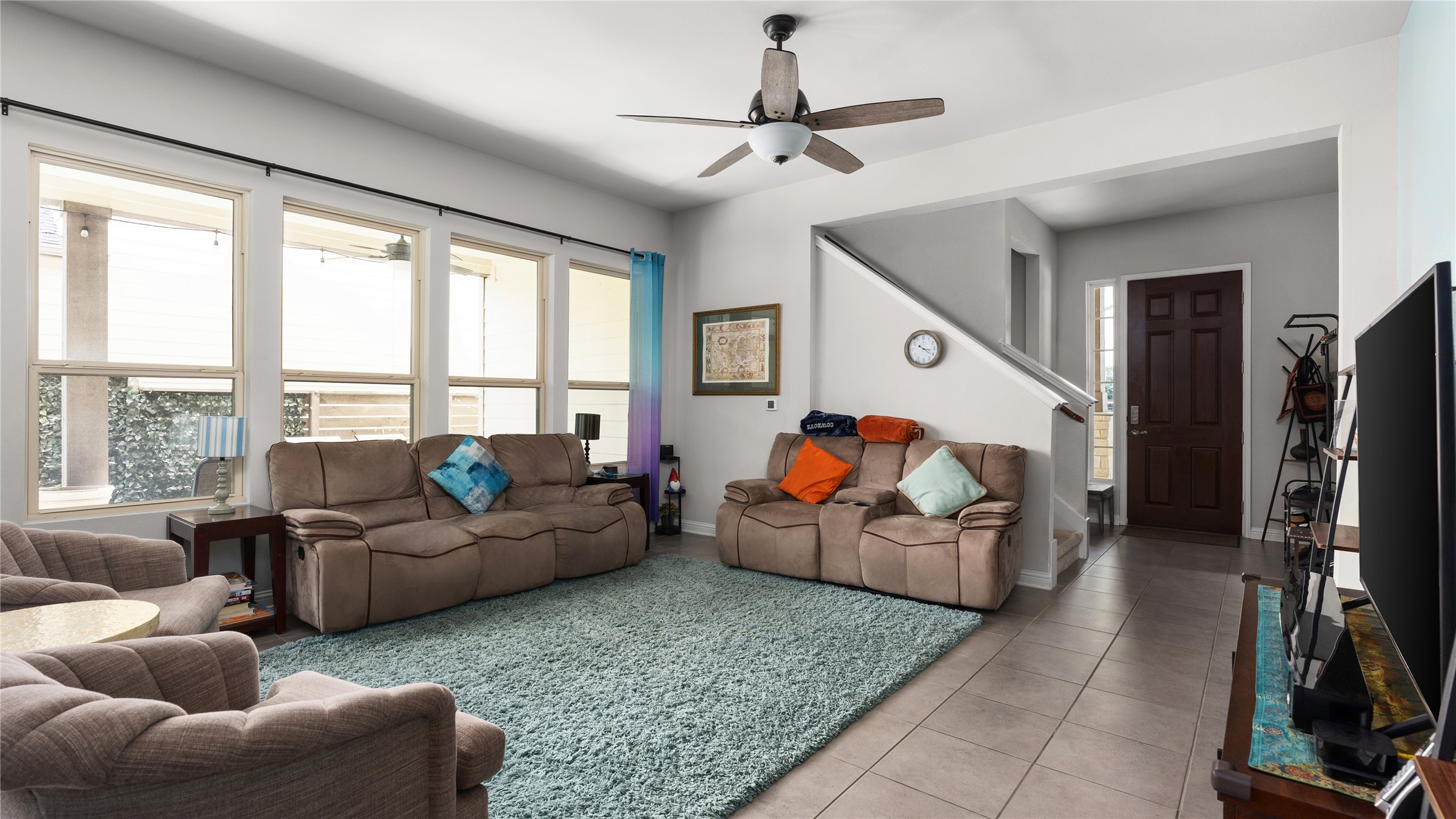 1511 Lawrence Street Austin, TX 78741 - Photo 3 of 26