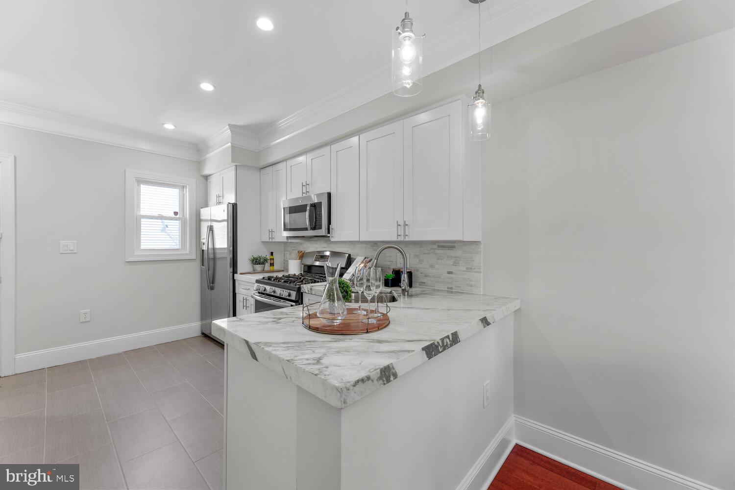 649 20th Street Northeast Washington, DC 20002 - Photo 11 of 32