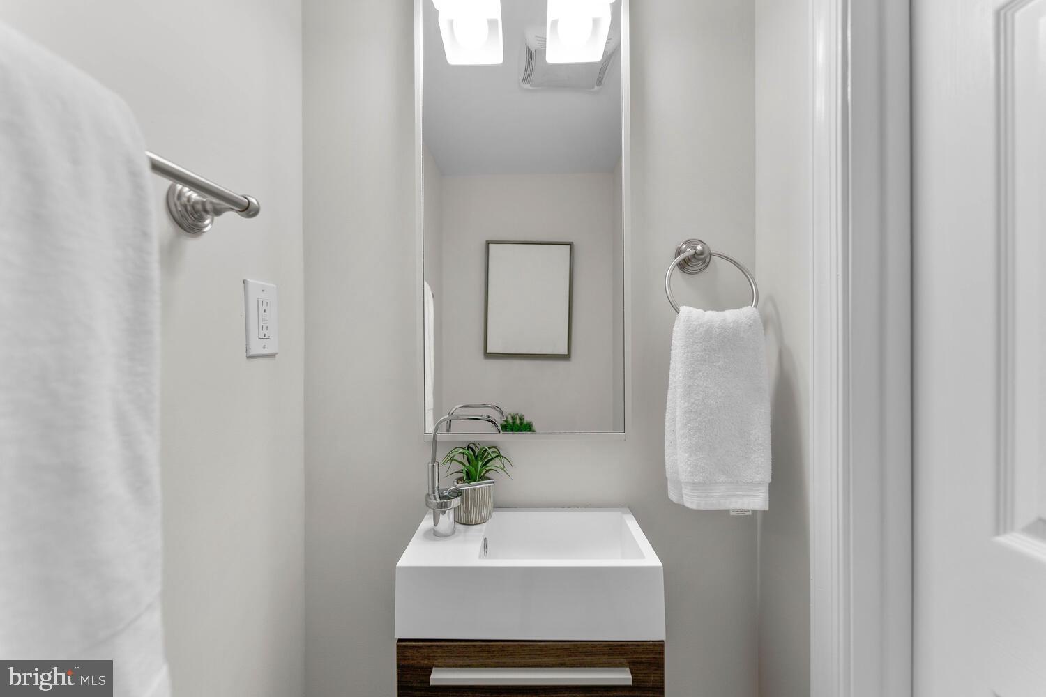 649 20th Street Northeast Washington, DC 20002 - Photo 18 of 32