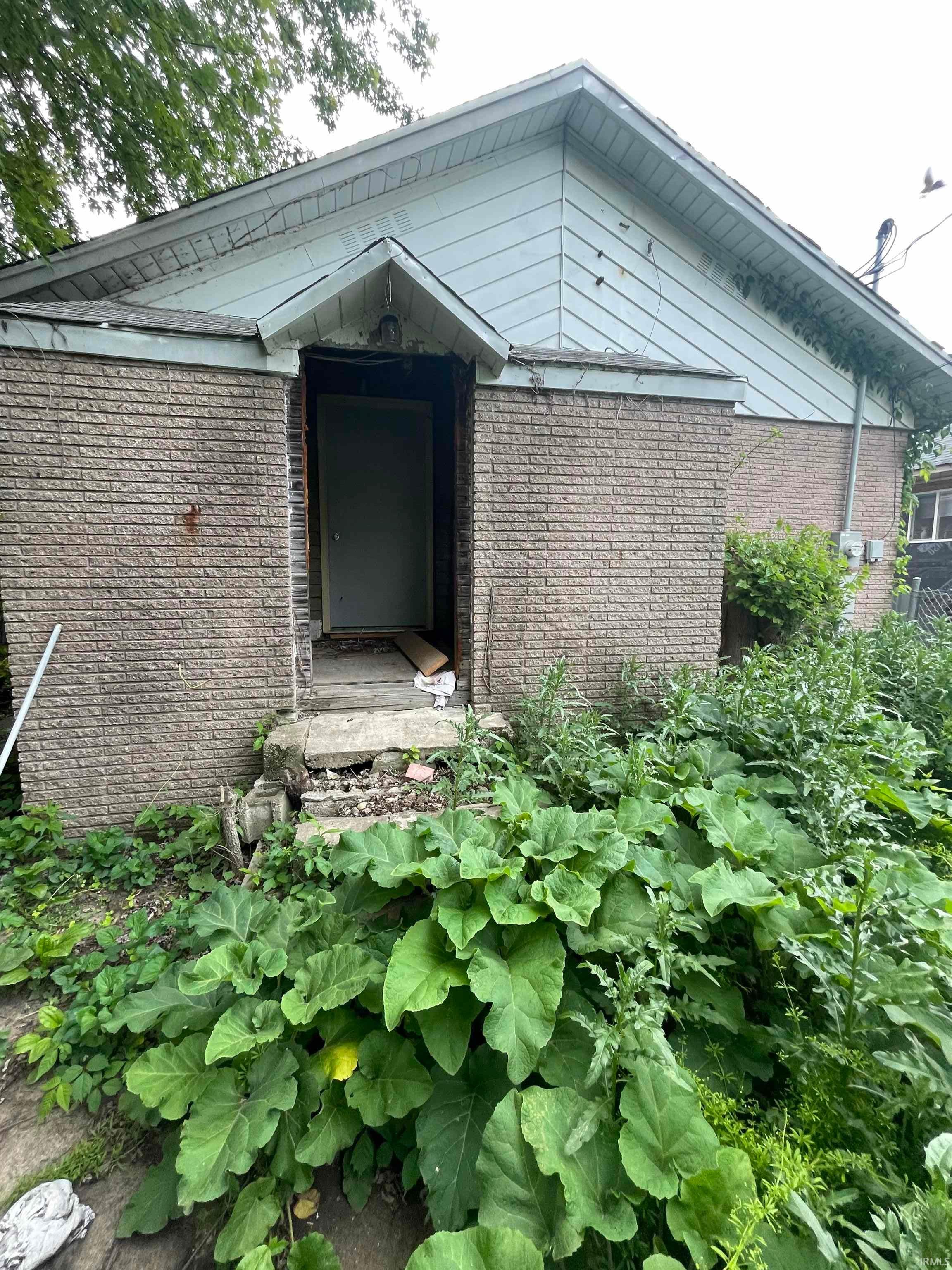 2630 Meridian Street Anderson, IN 46016 - Photo 5 of 17