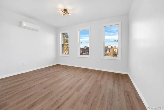 $699,000 | 3232 Fenton Avenue | Baychester