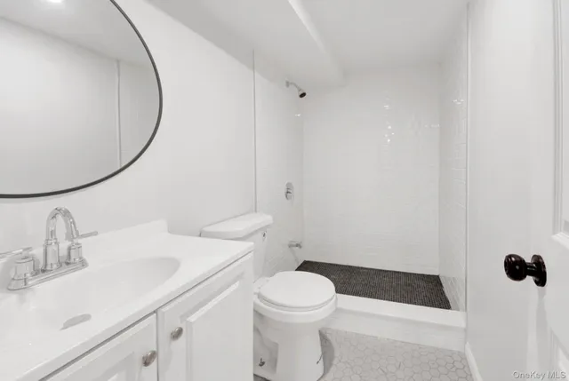 $699,000 | 3232 Fenton Avenue | Baychester