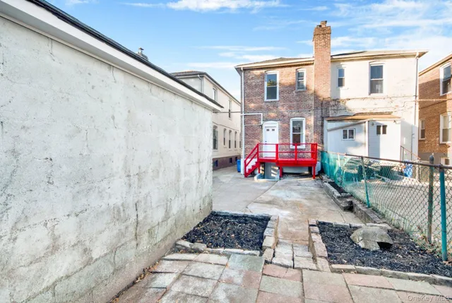 $699,000 | 3232 Fenton Avenue | Baychester