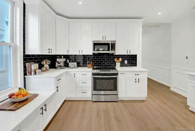 $699,000 | 3232 Fenton Avenue | Baychester