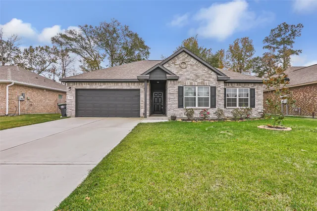 $320,000 | 436 Pebble Drive, Dayton, TX 77535