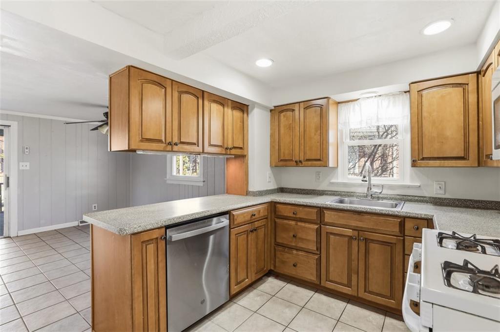2066 Spring Valley Road Pittsburgh, PA 15243 - Photo 12 of 50 Gallery Image 12