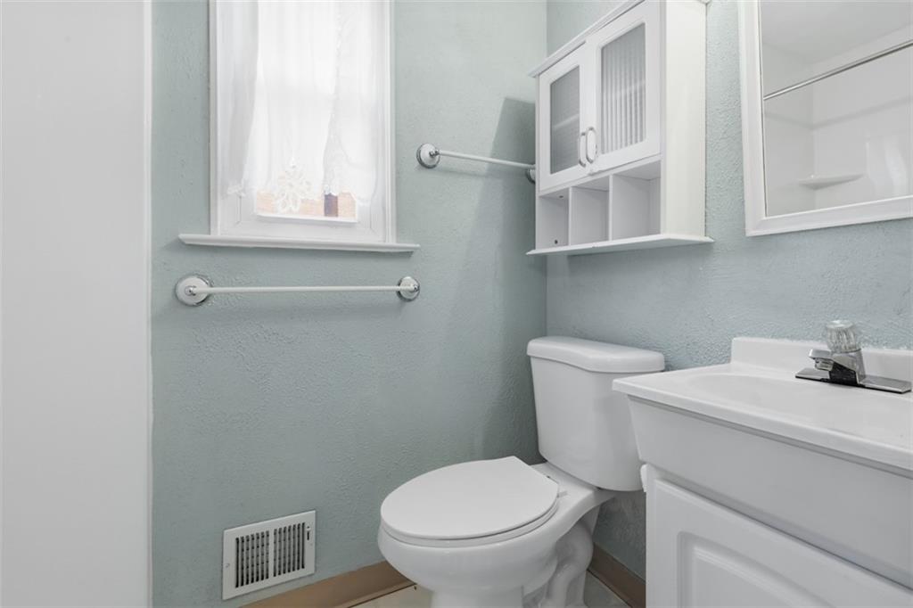 2066 Spring Valley Road Pittsburgh, PA 15243 - Photo 32 of 50 Gallery Image 32