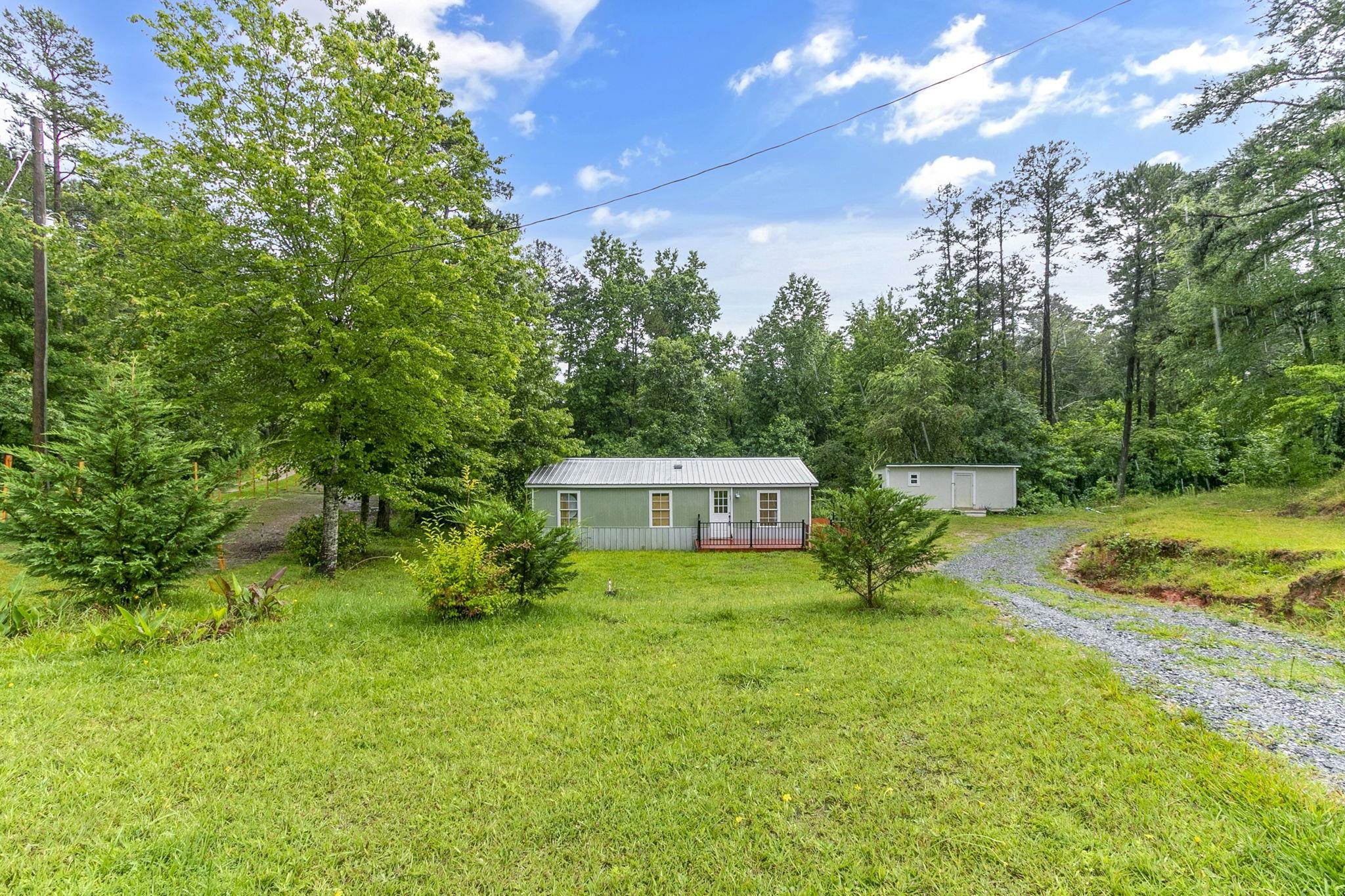 113 Dixon Road Westminster, SC 29693 - Photo 3 of 24 Gallery Image 3