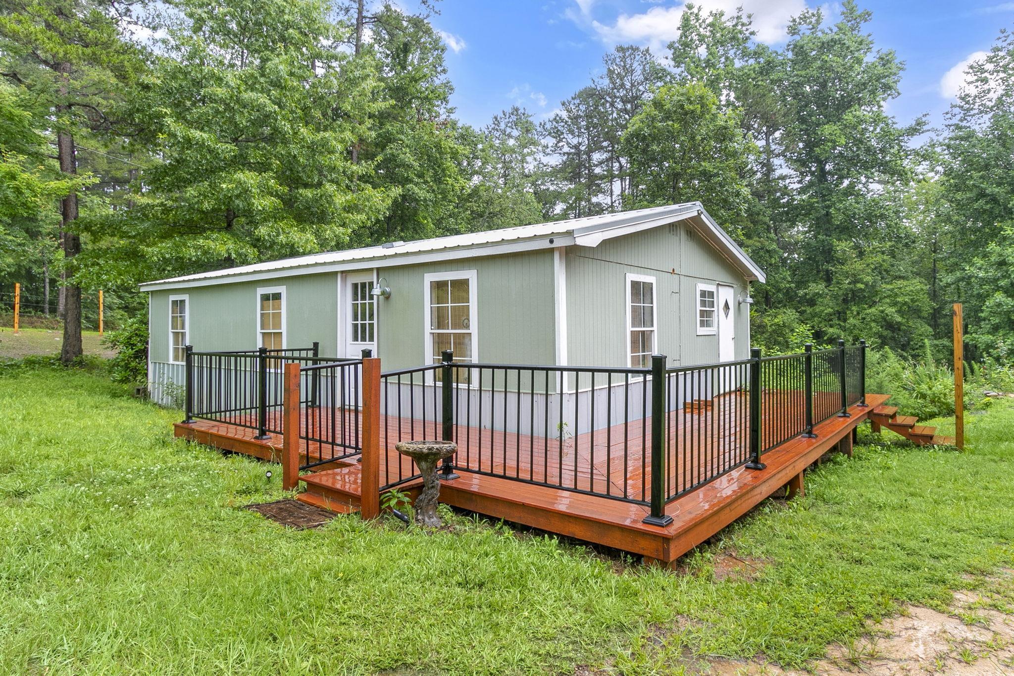 113 Dixon Road Westminster, SC 29693 - Photo 5 of 24 Gallery Image 5