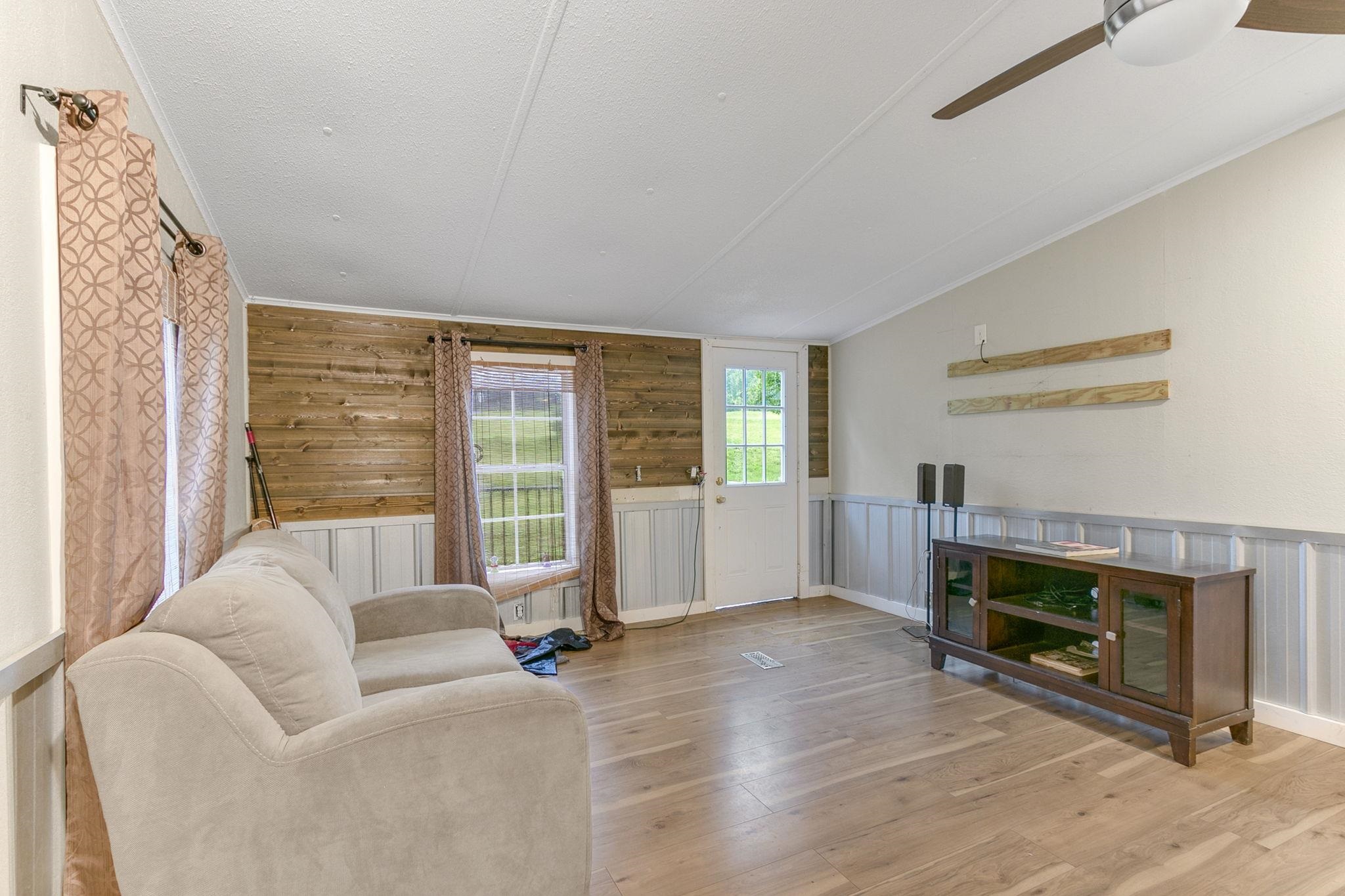 113 Dixon Road Westminster, SC 29693 - Photo 7 of 24 Gallery Image 7