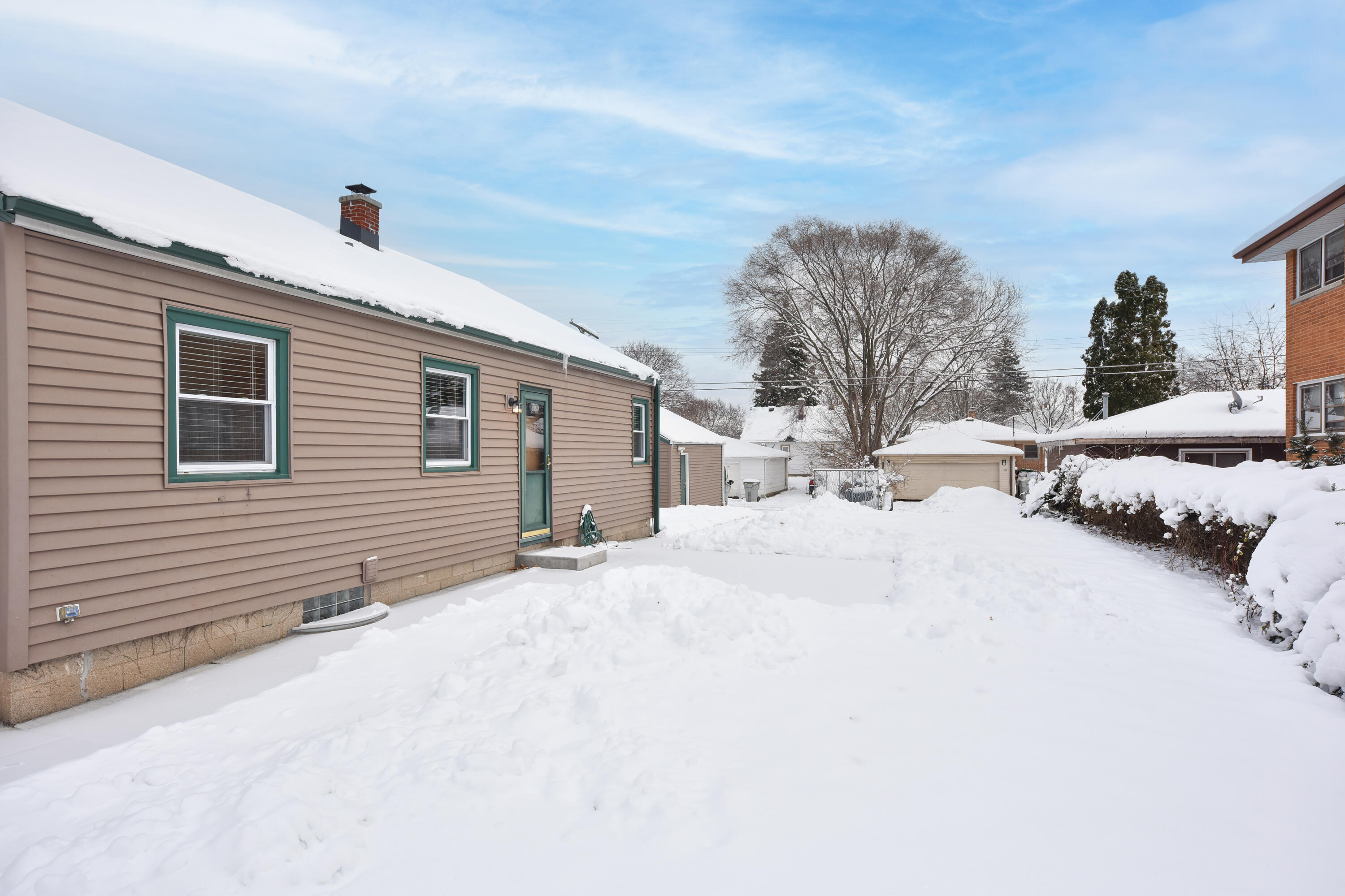 4314 North 68th Street Milwaukee, WI 53216 - Photo 24 of 29 New Concrete under the snow!