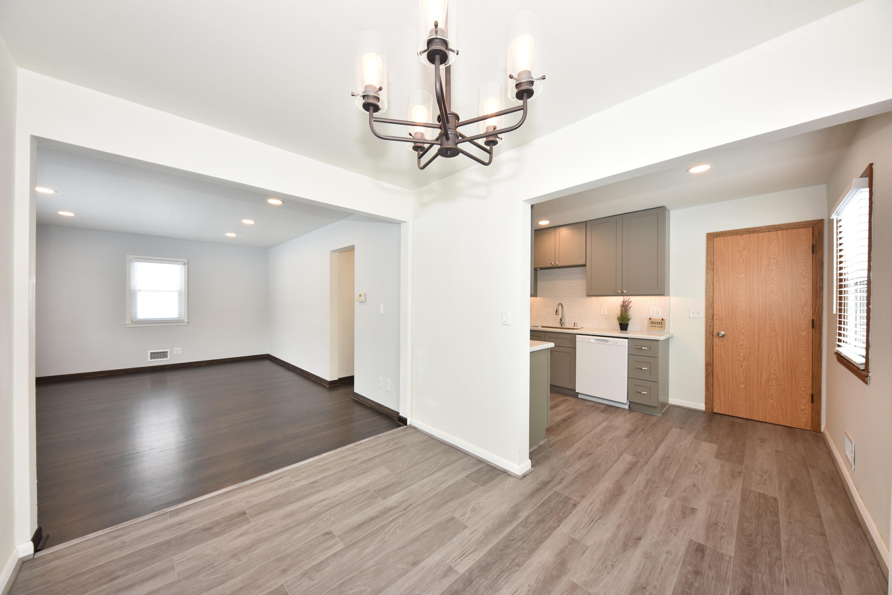 4314 North 68th Street Milwaukee, WI 53216 - Photo 5 of 29 Dining Room View