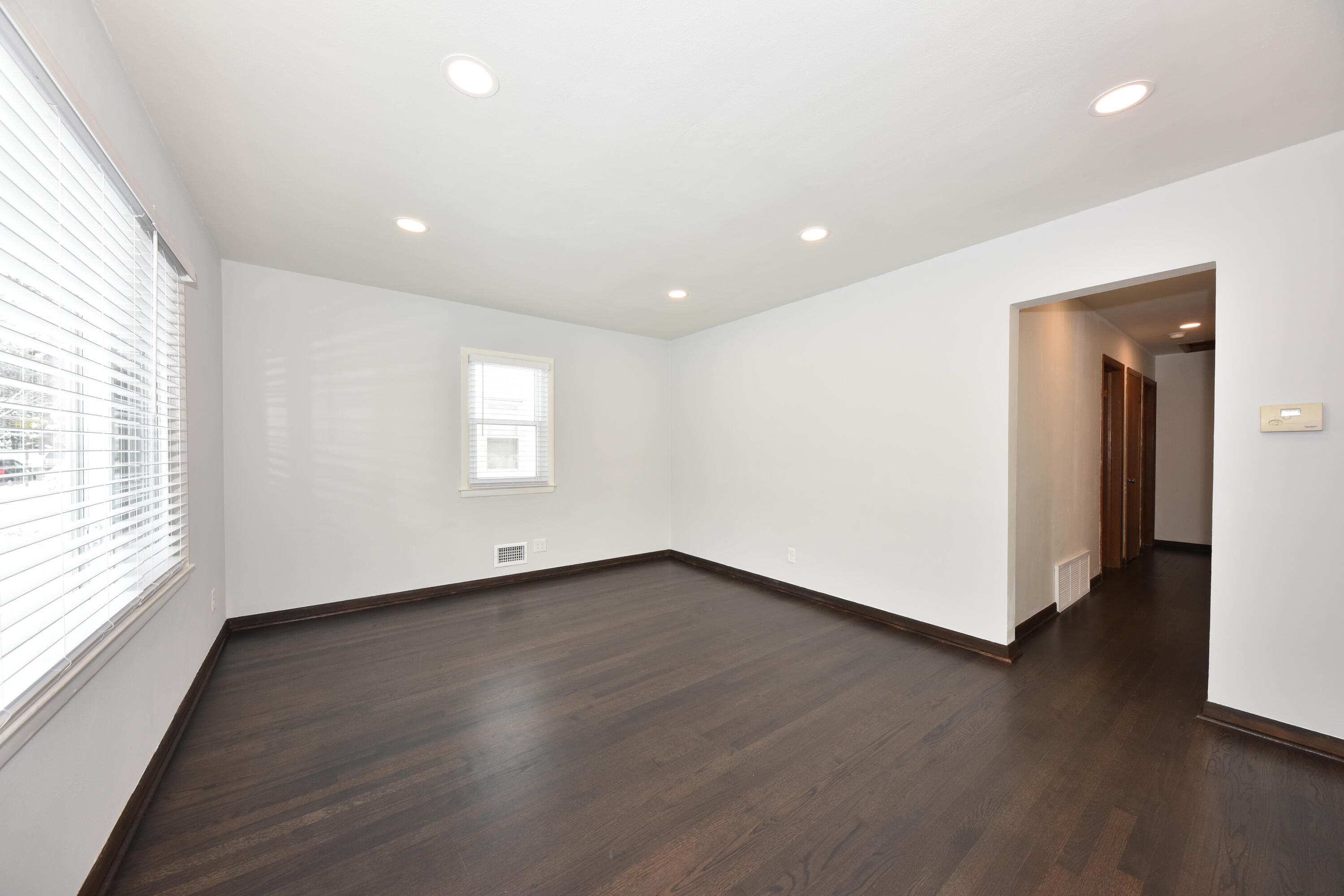4314 North 68th Street Milwaukee, WI 53216 - Photo 9 of 29 Large Living Room