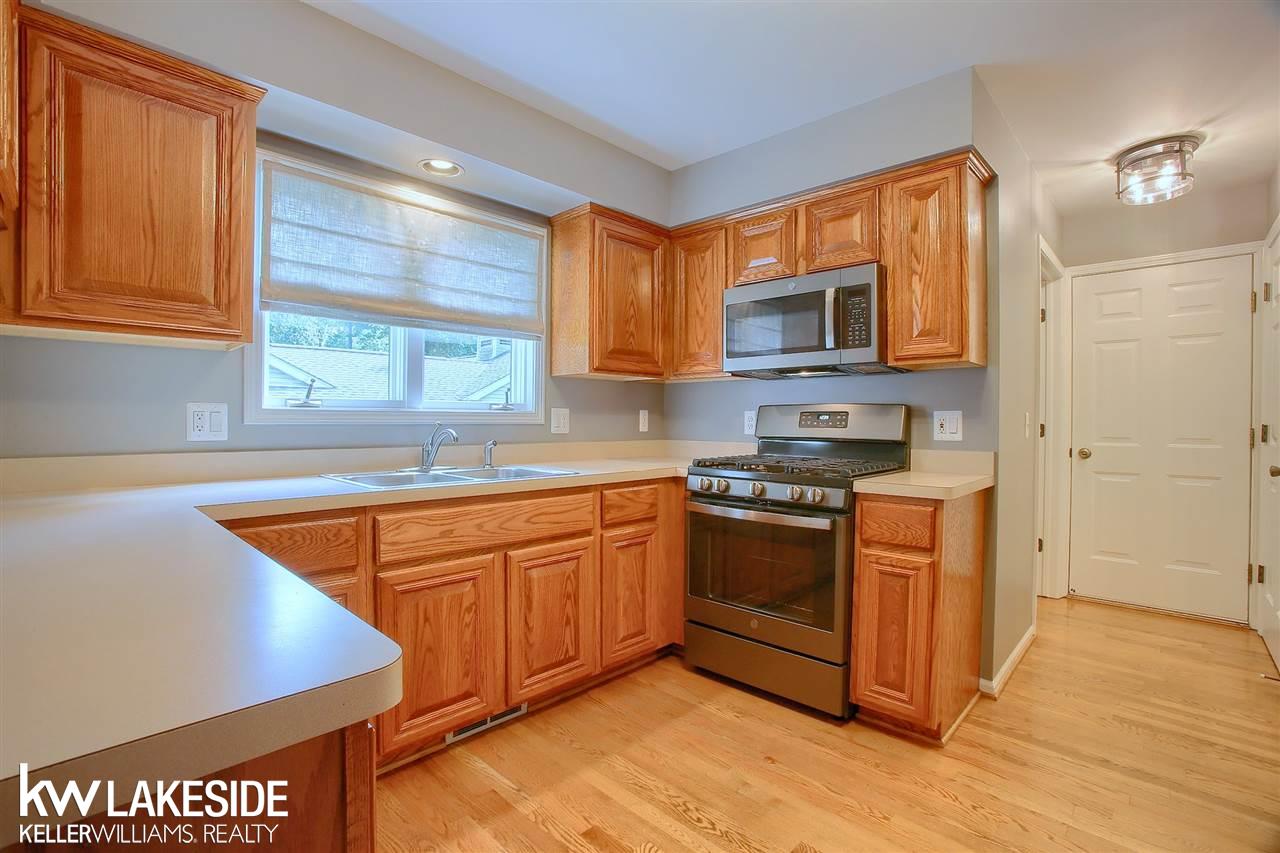 11091 Messmore Road Utica, MI 48317 - Photo 11 of 40 50023061-10.JPG
