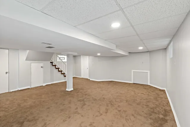 a view of utility room