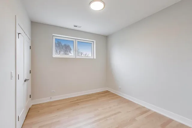 $650,000 | 3339 North Ridgeway Avenue, Unit 2N, Chicago, IL 60618