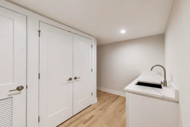 $650,000 | 3339 North Ridgeway Avenue, Unit 2N, Chicago, IL 60618