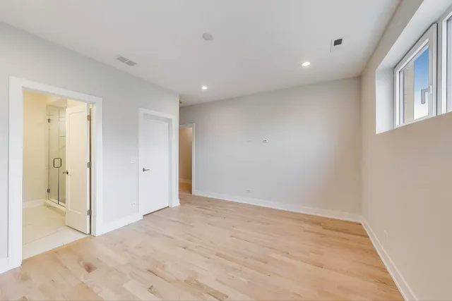 $650,000 | 3339 North Ridgeway Avenue, Unit 2N, Chicago, IL 60618