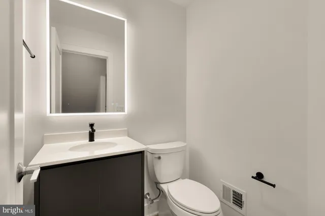 $7,950 | 5414 Goshawk Alley, Bethesda, MD 20816