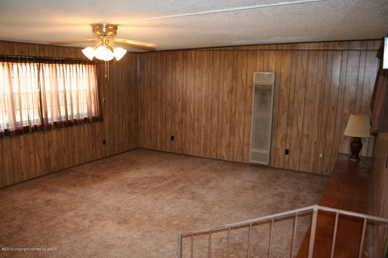 5105 South Bonham Street Amarillo, TX 79110 - Photo 8 of 13 Bonus Room