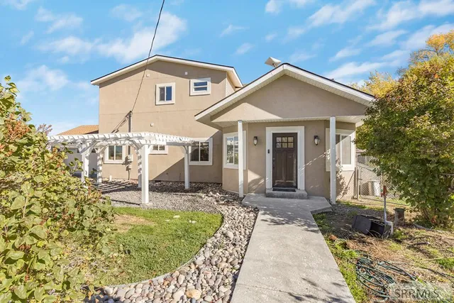 $465,000 | 168 Highway 91, Blackfoot, ID 83221