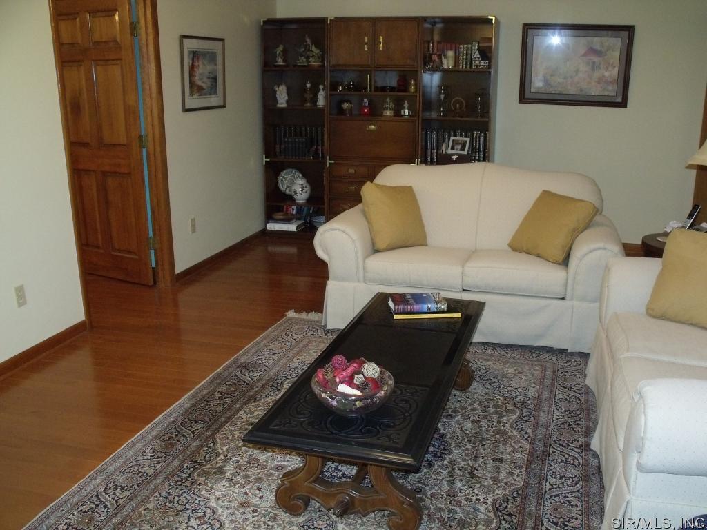 7 McKendree Park Road Lebanon, IL 62254 - Photo 5 of 34 Gallery Image 5