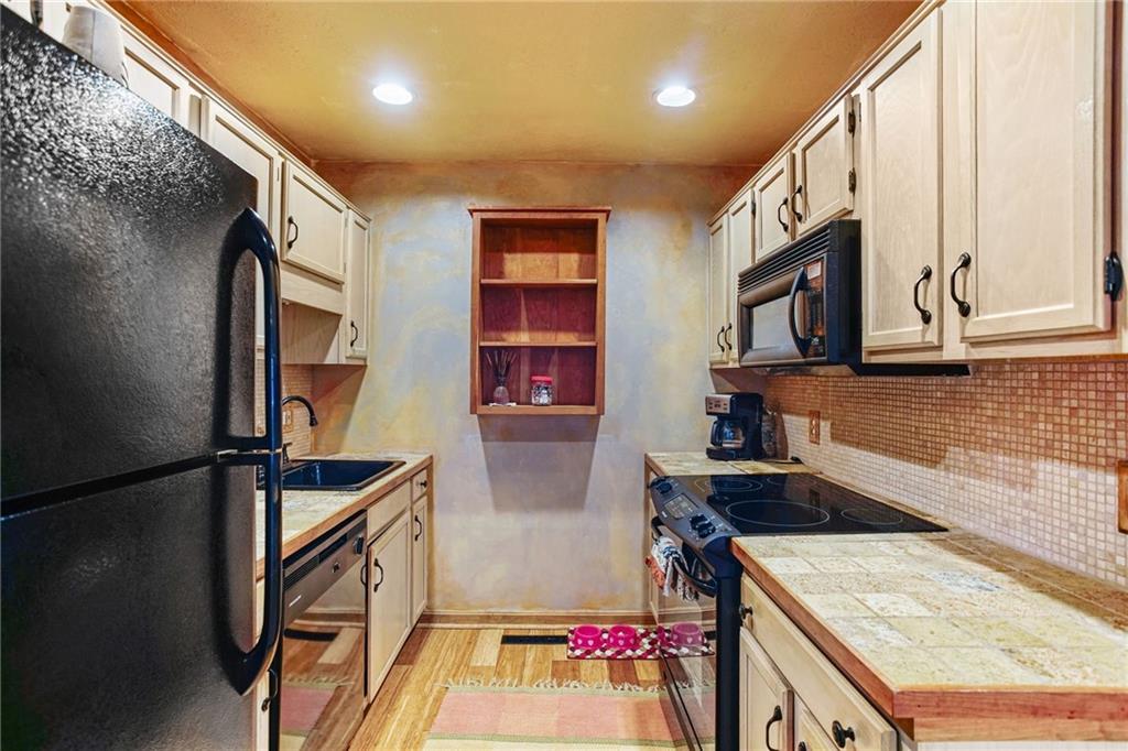 394 3rd Street Beaver, PA 15009 - Photo 4 of 28