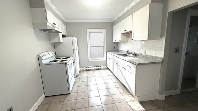 $1,900 | 452 Main Street, Unit 5, Melrose, MA 02176