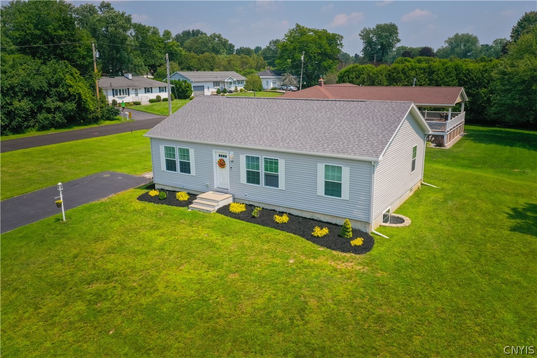 12 Bartlett Road, Whitesboro, NY 13492 Compass