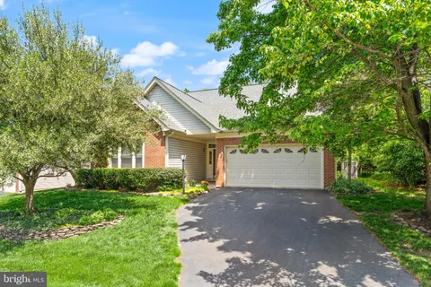 $775,000 | 21004 Fowlers Mill Circle, Ashburn, VA 20147