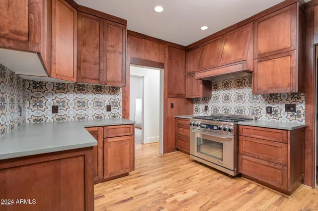 $2,399 | 1006 East McKinley Street, Phoenix, AZ 85006