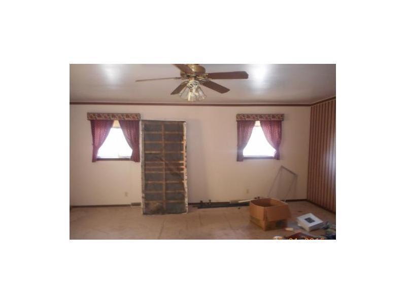8318 Hayworth Road Indianapolis, IN 46221 - Photo 4 of 8 Gallery Image 4