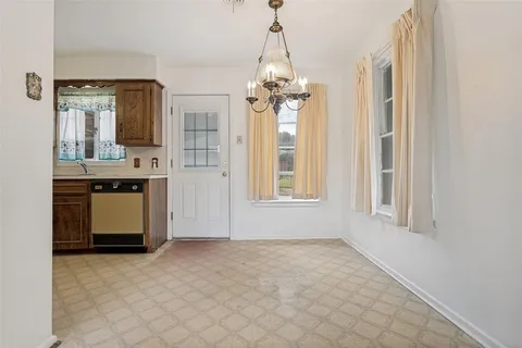 $248,950 | 422 West Daugherty Drive, Garland, TX 75041