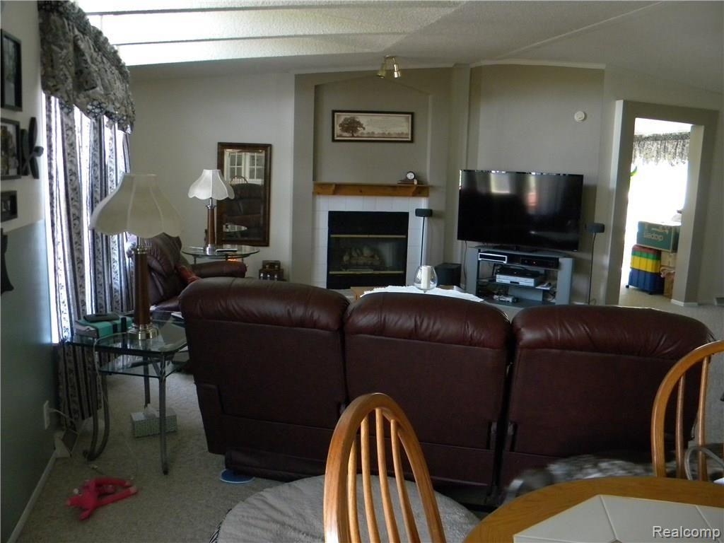 2731 Ready Road Carleton, MI 48117 - Photo 5 of 43
