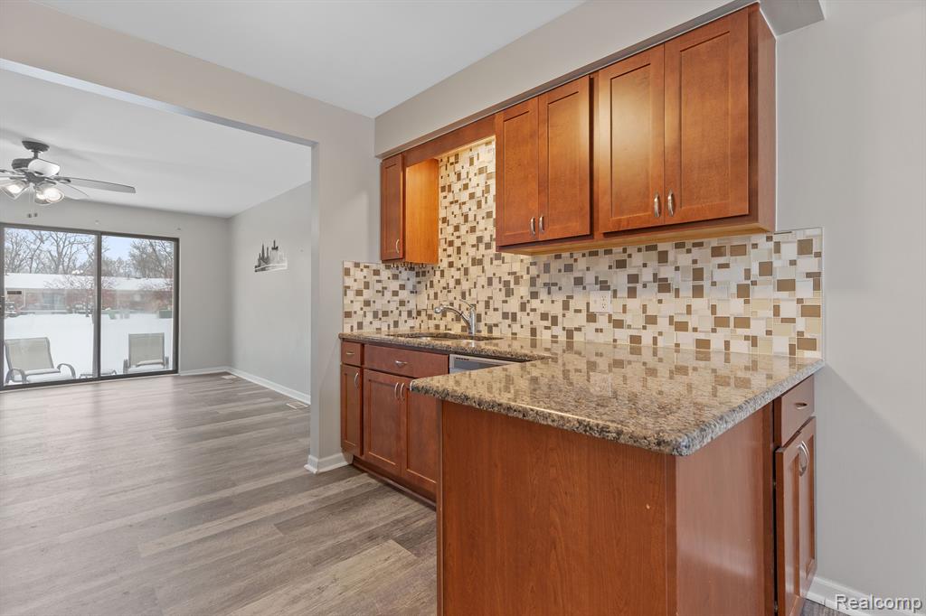 57269 Beaconsfield Road Washington, MI 48094 - Photo 7 of 29