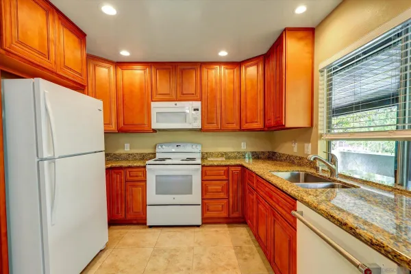 $539,800 | 16470 Caminito Vecinos, Unit 82, San Diego, CA 92128